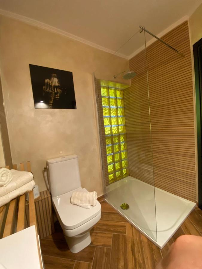 Victoriei Deluxe Suites Bukarest Exterior foto